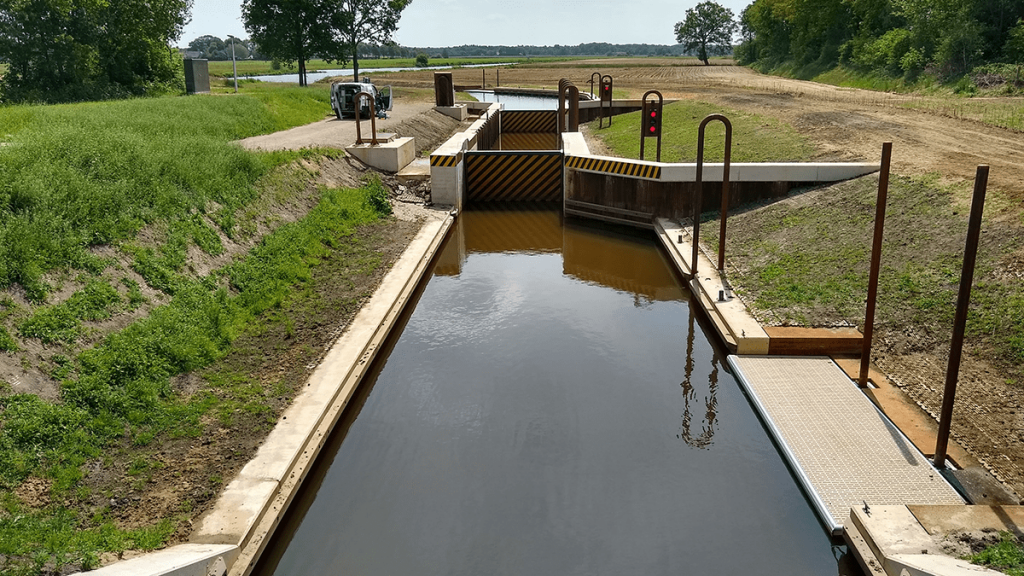 Sluizen Vecht tussen Zwolle en Duitse grens open op 1 april 2021