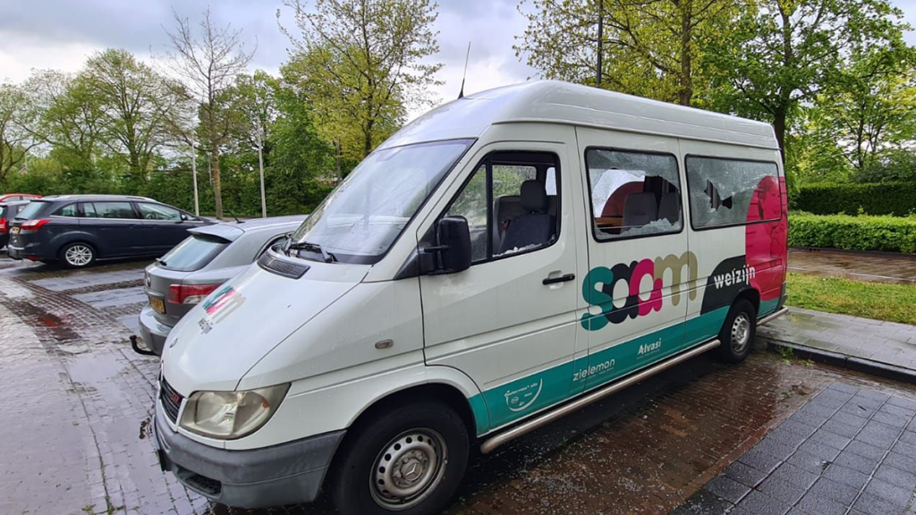 Bus Saam Welzijn vernield
