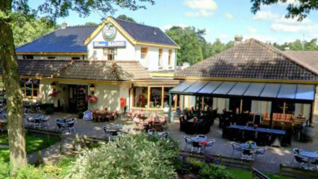 Gezamenlijke maaltijd  bij Restaurant Madrid