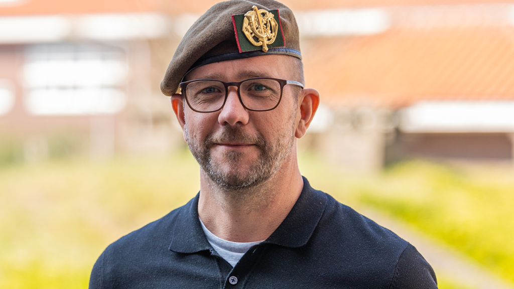 Veteraan Barry van Hessem uit Dalfsen na twee jaar eindelijk in erecouloir op de Dam