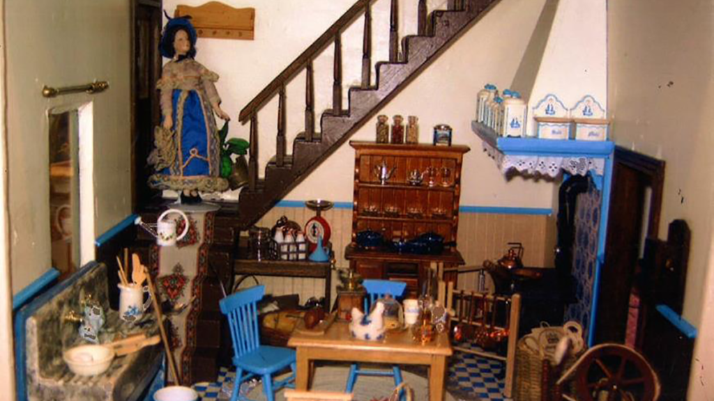 Expositie van Marjan Ramaker en Anneke Smit in het gemeentehuis