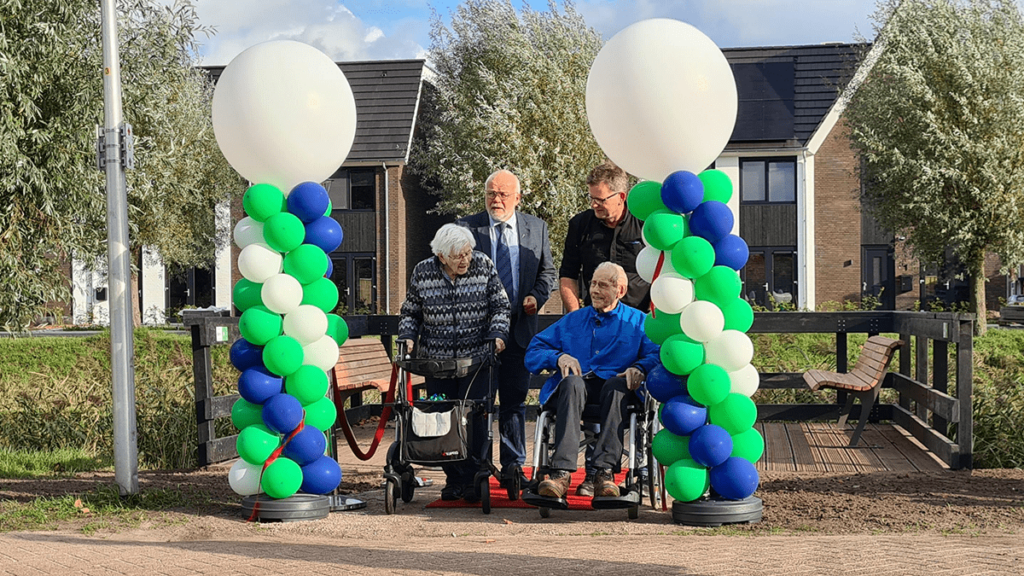 Vlonderterras biedt nieuwe ontmoetingsplek in Lemelerveld