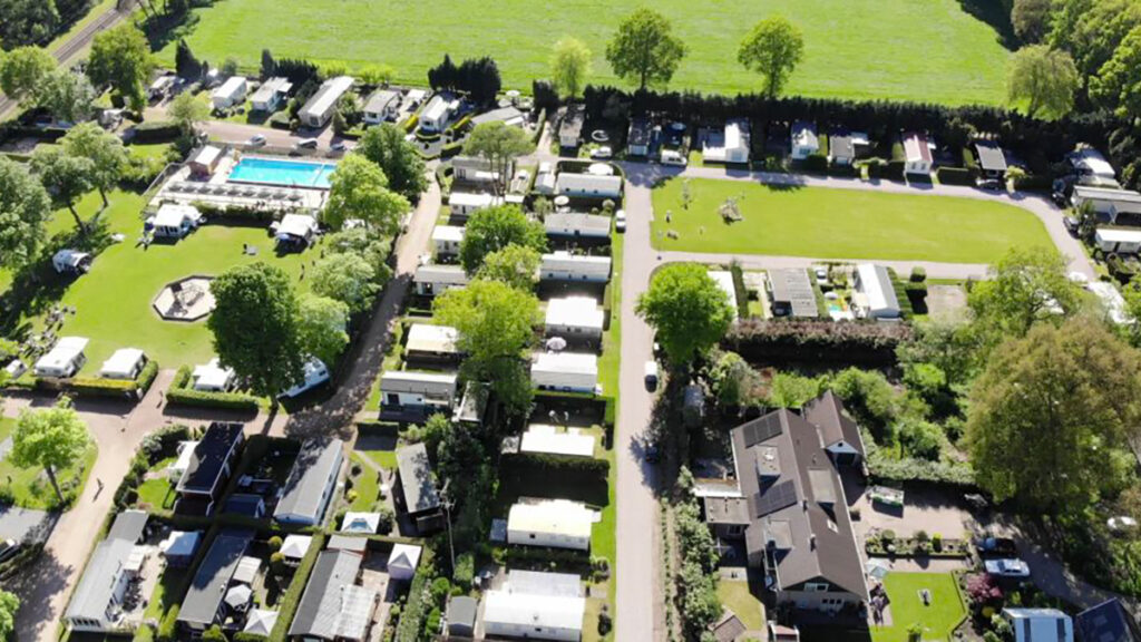 Gemeente Dalfsen verlengt contract met Vechtdalcamping Het Tolhuis om vluchtelingen uit Oekraïne een veilig, tijdelijk thuis te blijven bieden