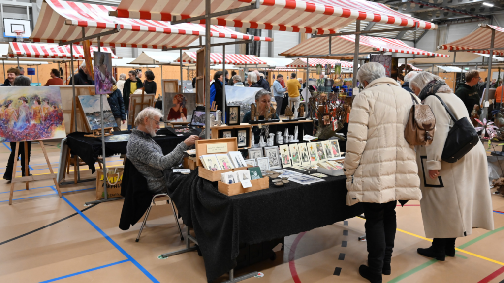 Indoor Kunstmarkt Trefkoele+ op zondagmiddag 10 december Indoor Kunstmarkt Trefkoele+ op zondagmiddag 10 december