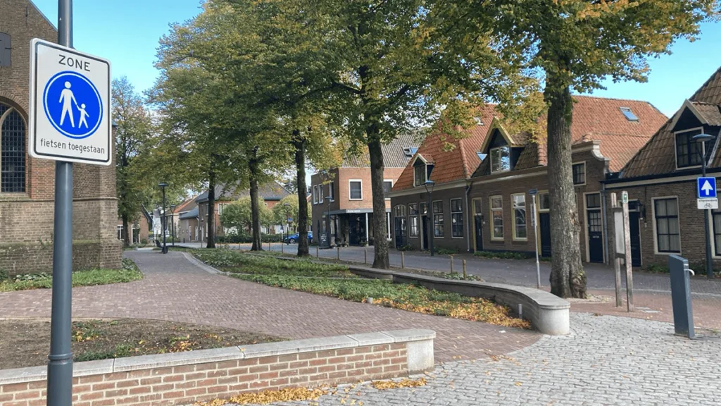 Klimaatwinkelstraat Dalfsen: gemengde gevoelens bij publiek en ondernemers