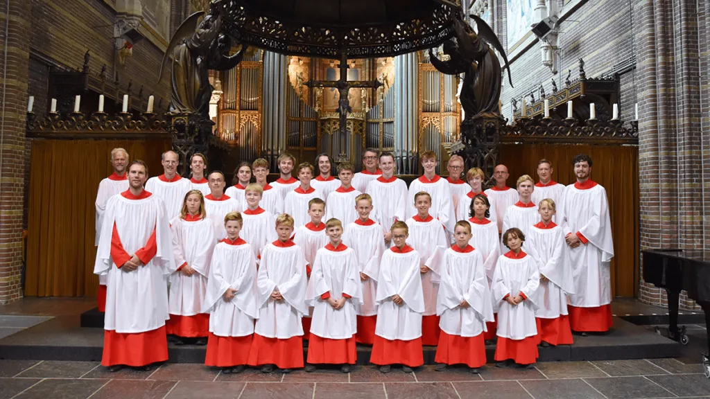 Jongenskoor Dalfsen op tournee met Christmas Carols