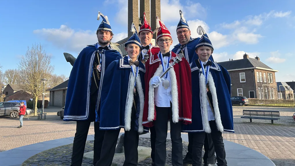 Prins Martin en Jeugdprins Willem regeren over Hakkersdonk in 2025