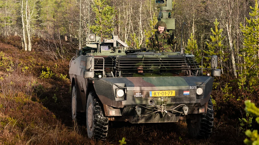 Militaire oefening met ‘Fenneks’ bij Lemelerveld en Hoonhorst