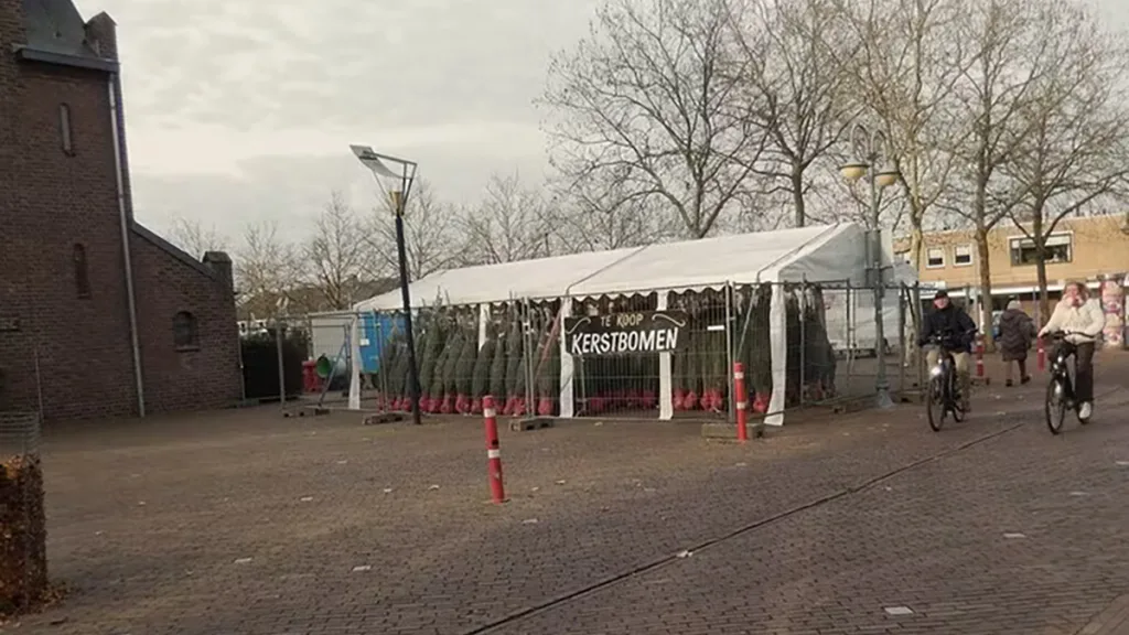 SV Dalfsen verdeelt kerstopbrengst over drie lokale doelen SV Dalfsen verdeelt kerstopbrengst over drie lokale doelen