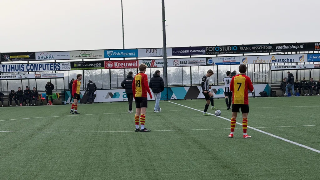 Valse start voor SV Dalfsen: 2-0 nederlaag bij De Tukkers Valse start voor SV Dalfsen: 2-0 nederlaag bij De Tukkers