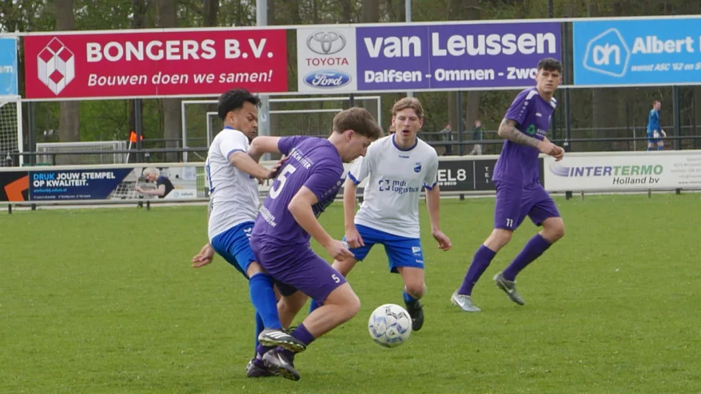 Belangrijke zege voor ASC’62 in spektakelstuk tegen Dieze West Belangrijke zege voor ASC’62 in spektakelstuk tegen Dieze West