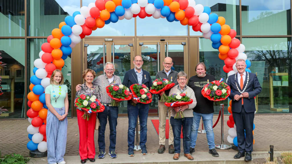Zes inwoners van Dalfsen onderscheiden tijdens lintjesregen Zes inwoners van Dalfsen onderscheiden tijdens lintjesregen