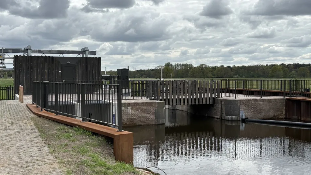Mijlpaal WDODelta: 100ste gemaal De Stouwe vernieuwd Mijlpaal WDODelta: 100ste gemaal De Stouwe vernieuwd